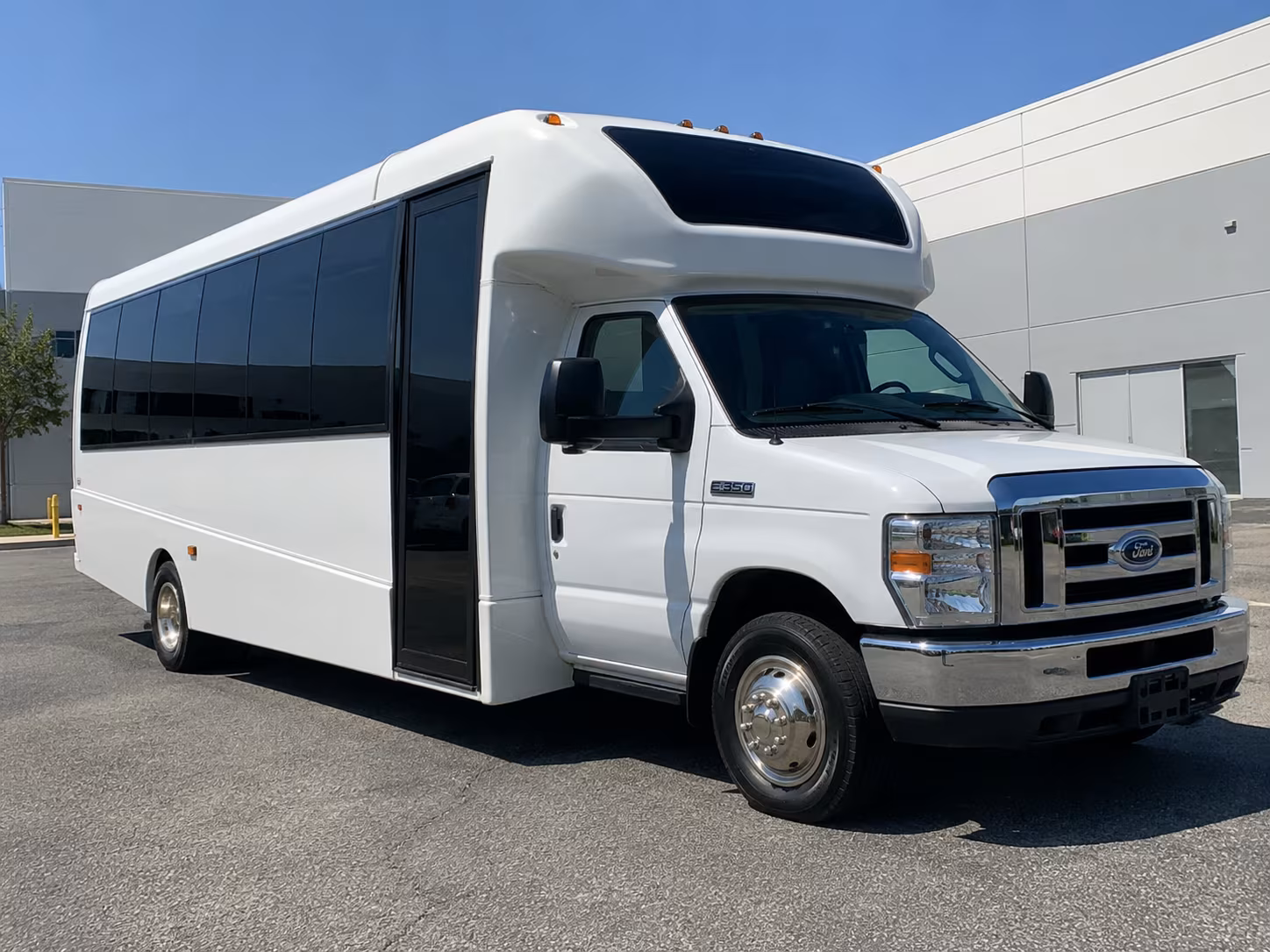 lakewood school sports team and fan group charter bus rentals in lakewood